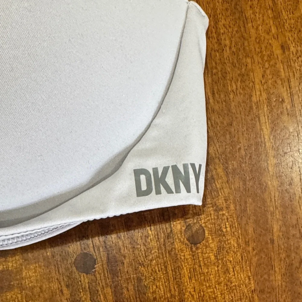 NWT DKNY Women's Light Lavendar T-Shirt Bra